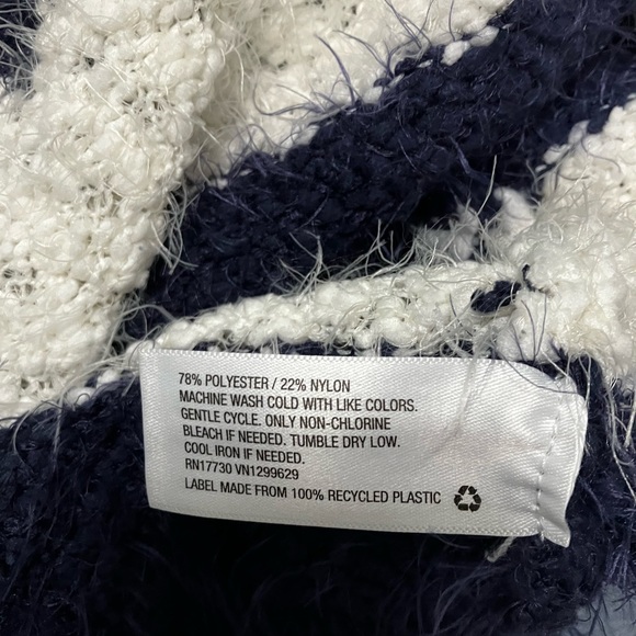 Knox Rose white with blue stripe sweater size M - Picture 4 of 4